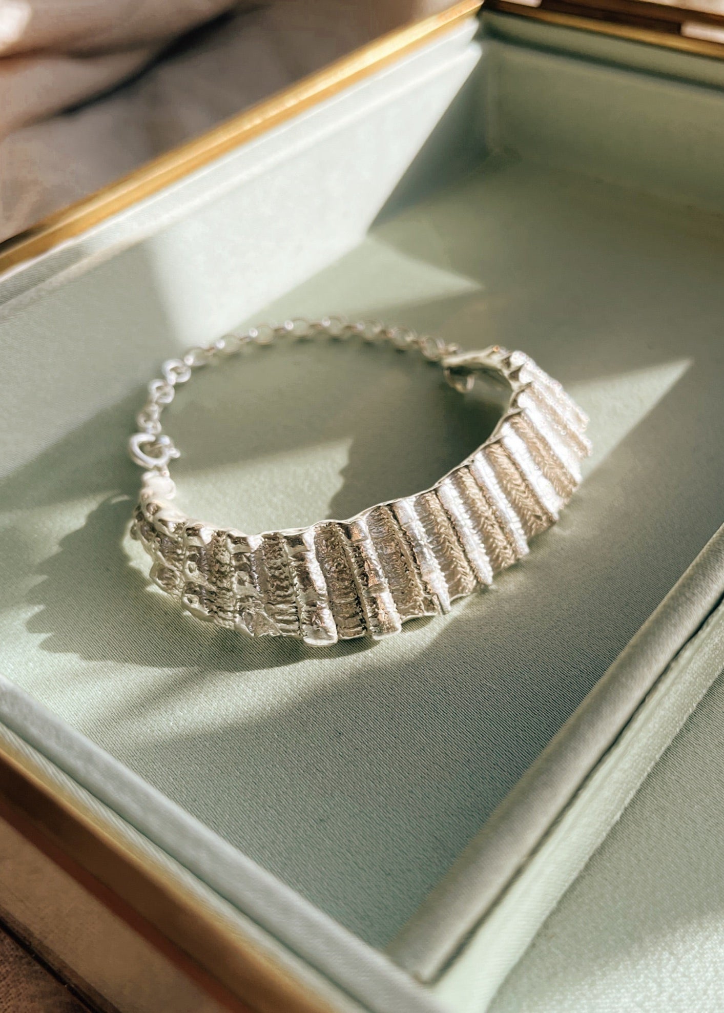 VENUS CUFF image 0
