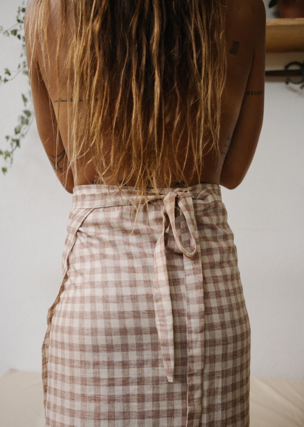 GINGHAM CHECK WRAP SKIRT image 8