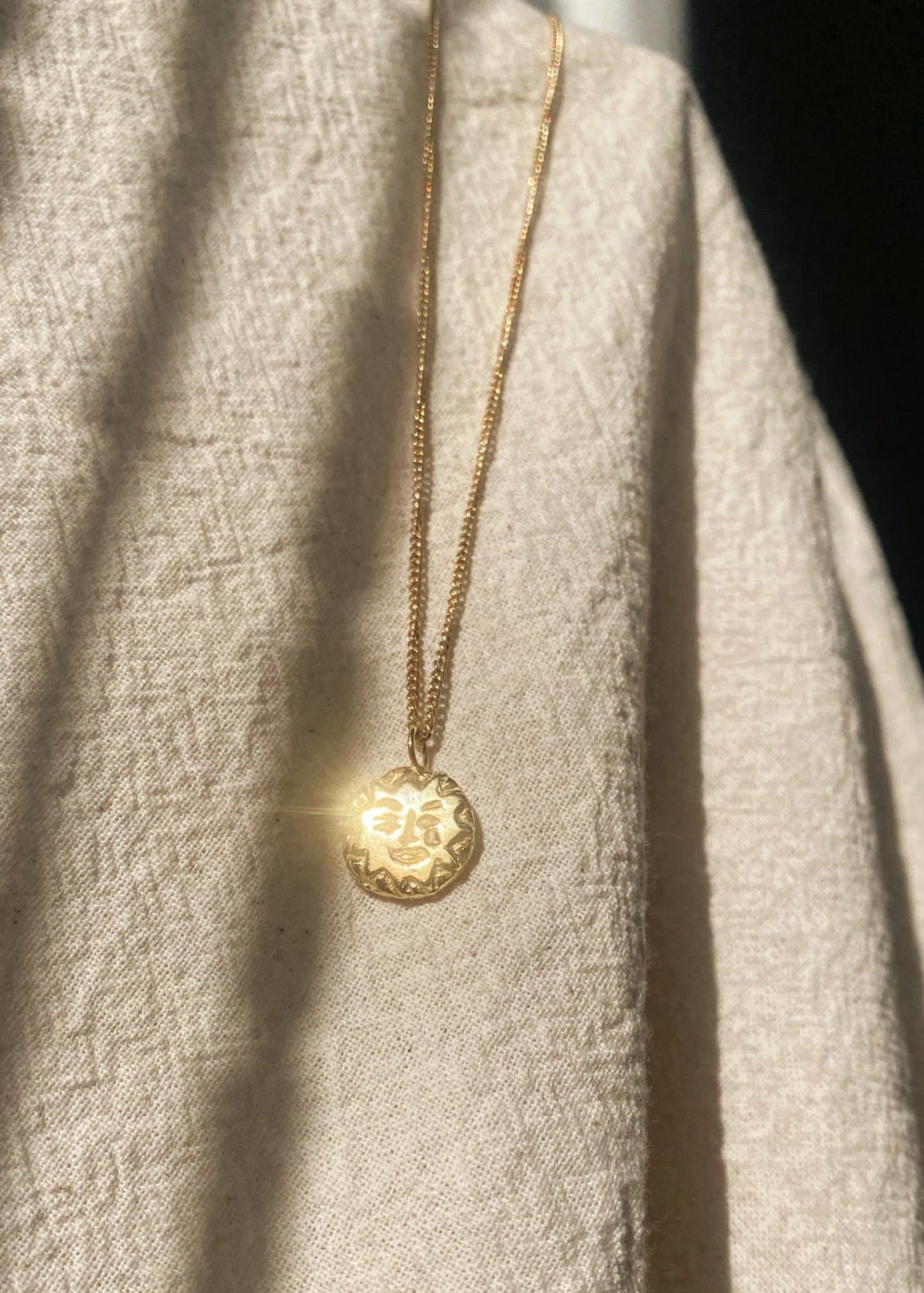 SONNY PENDANT  | GOLD image 3