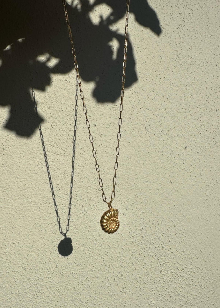 ARIEL PENDANT | GOLD image 7