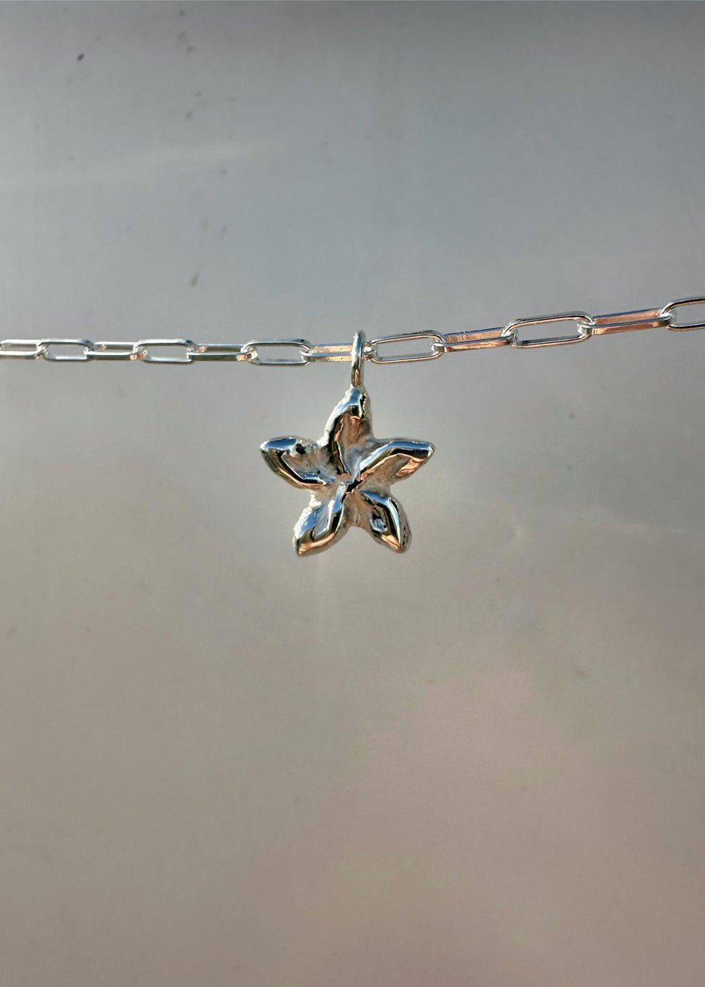 HAWAIIAN FLOWER PENDANT | SILVER image 3