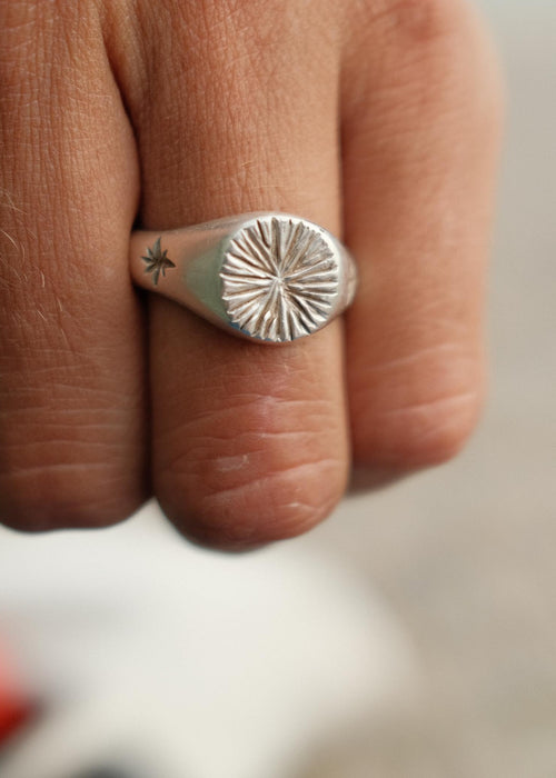 AYA SIGNET | SILVER image 1