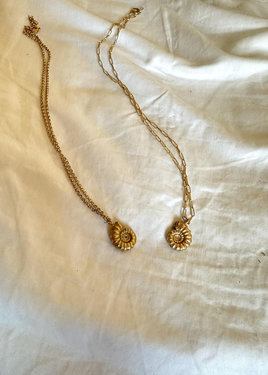 ARIEL PENDANT | GOLD image 10