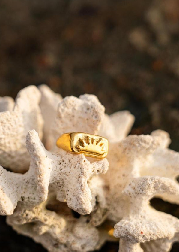 SUNRISE SIGNET | GOLD image 3