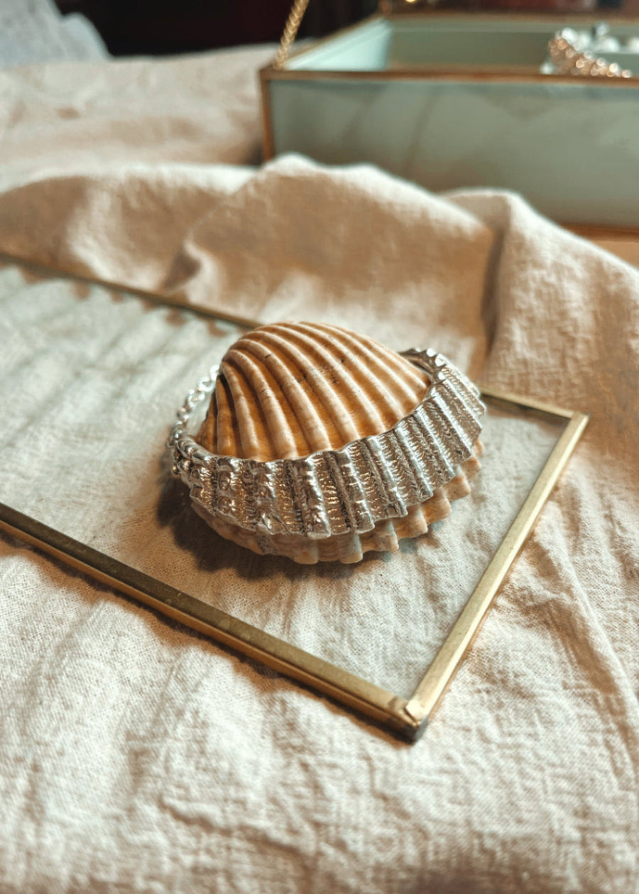 VENUS CUFF image 3