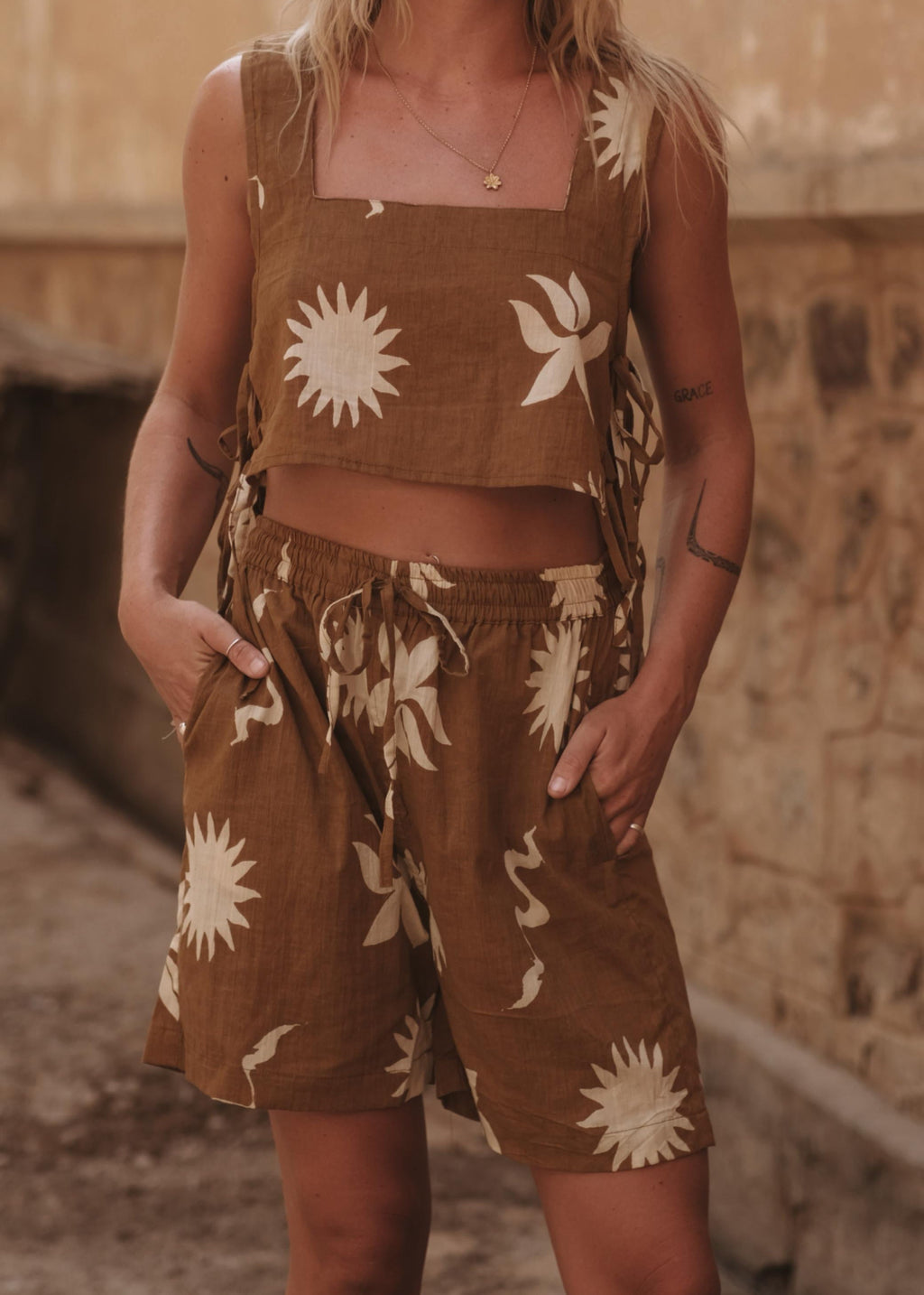 OLI SHORTIES | RUST PRINT image 2