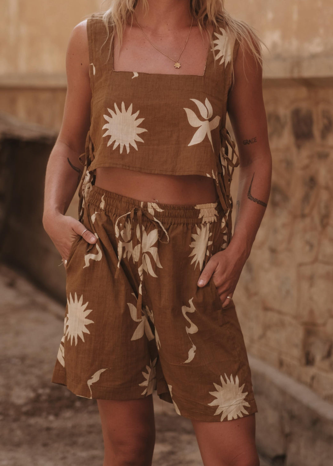 OLI SHORTIES | RUST PRINT image 2