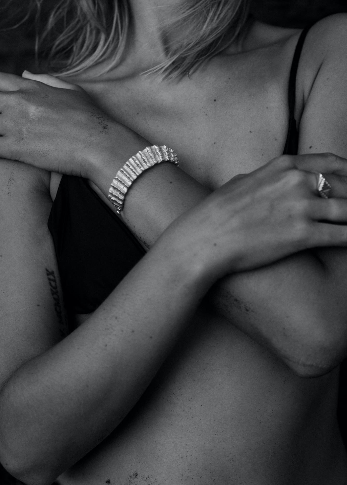 VENUS CUFF image 1