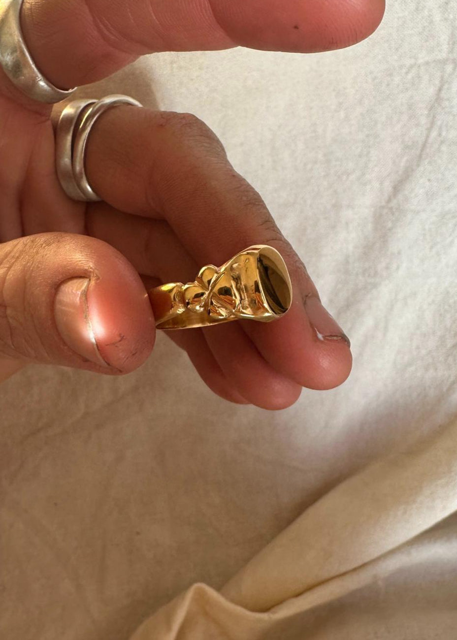 ANTIQUE SIGNET | GOLD image 8