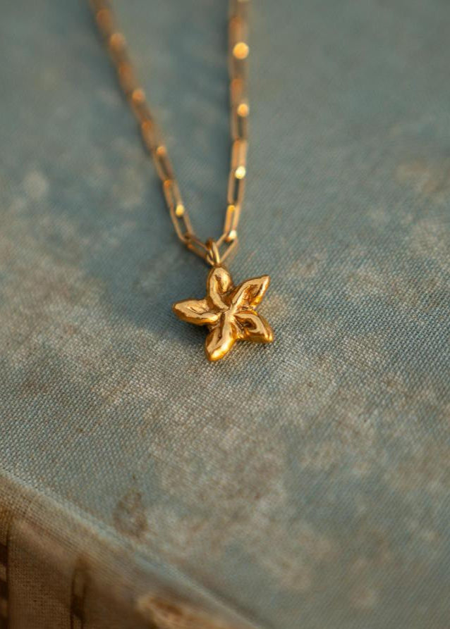 HAWAIIAN FLOWER HOOPS | GOLD image 9