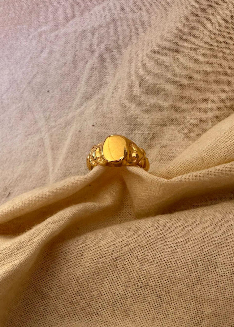 ANTIQUE SIGNET | GOLD image 6