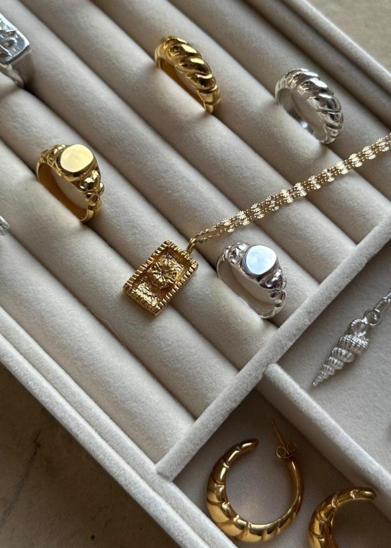 ANTIQUE SIGNET | SILVER image 3