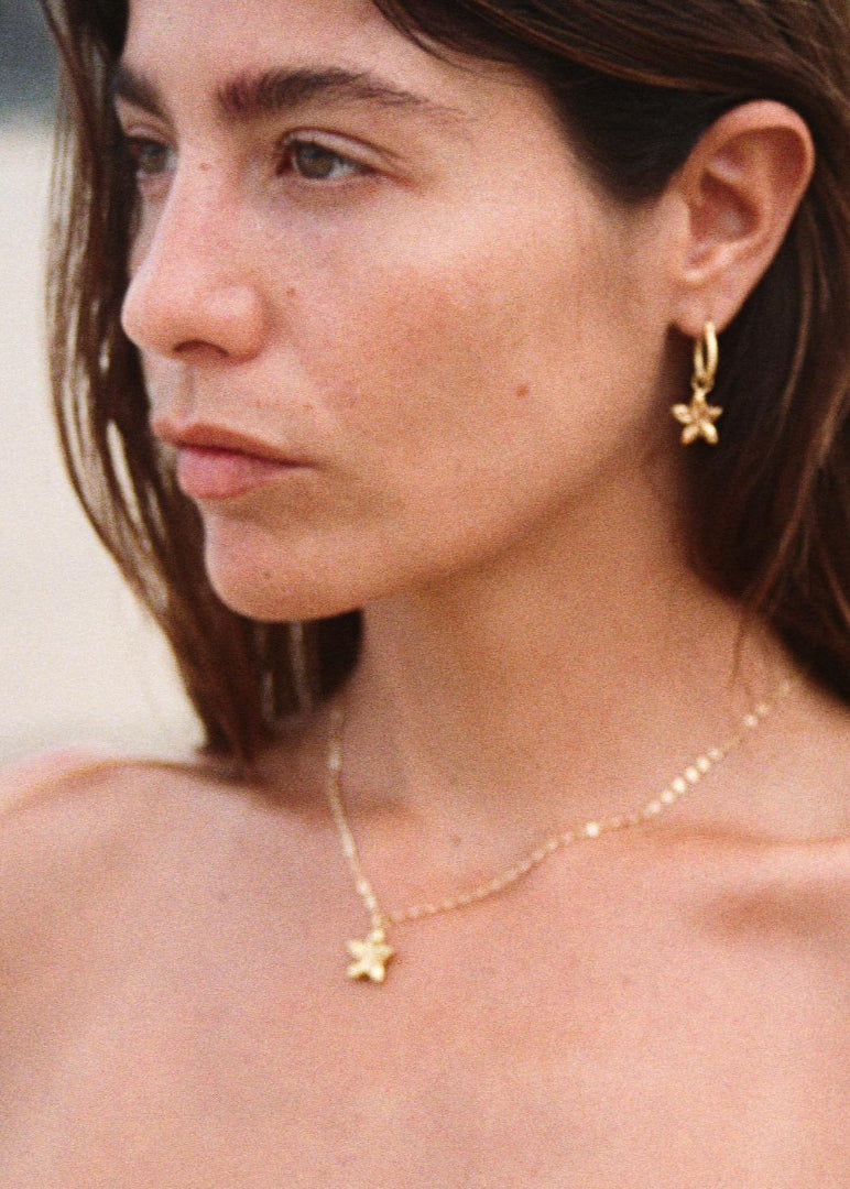 HAWAIIAN FLOWER HOOPS | GOLD image 0