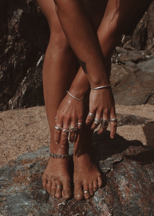 HAMMERED TOE RING image 2